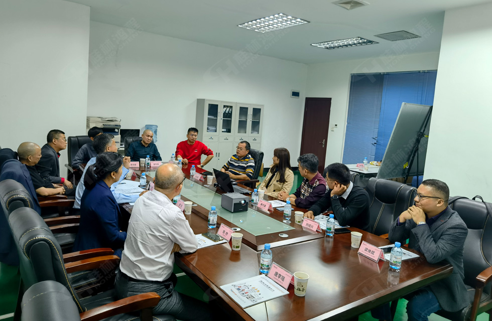 广西塑料行业协会一行莅临桂林鸿程参观指导！